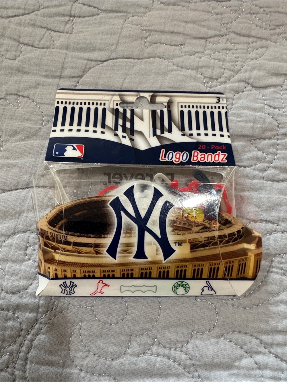 New York Yankees Kids Logo Bands - Navy Blue (20-Pack)